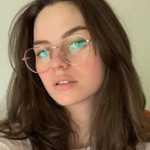 Meet your Posher, Talei